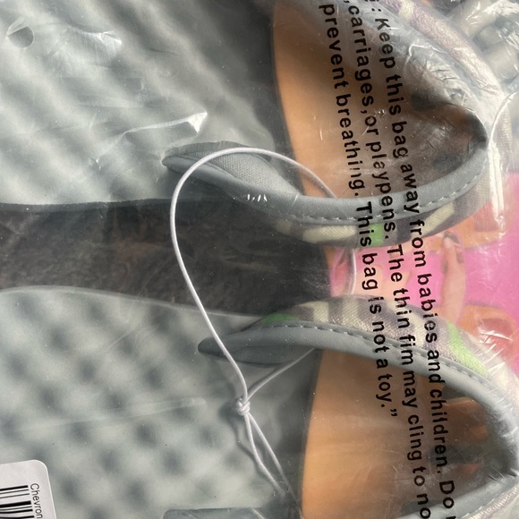 NWT Pedicure flip flops - Picture 8 of 8